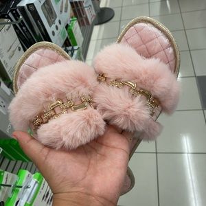 Meet your Posher, Joy